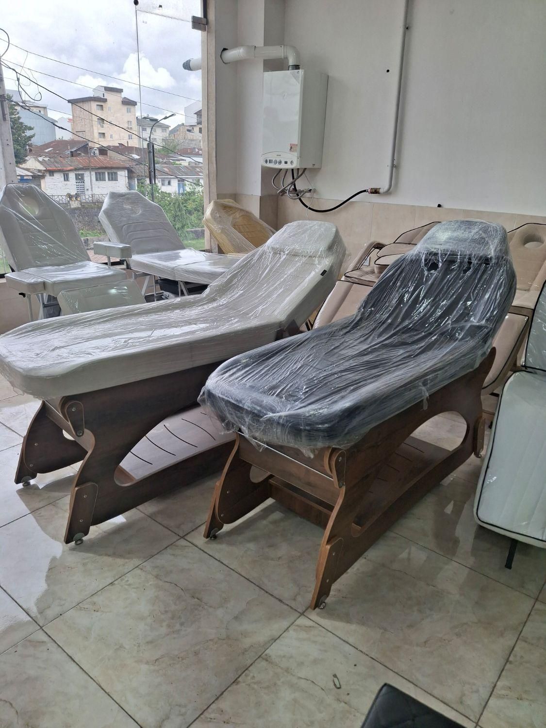 تخت فیشیال تخت پاکسازی|آرایشگاه و سالن‌های زیبایی|رشت, امین الضرب|دیوار