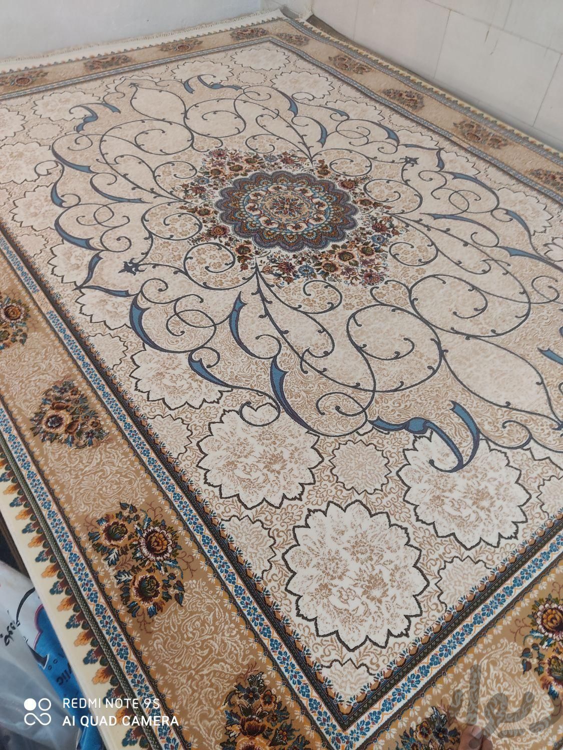 فرش زبیای چکاوک کرم اصلی|فرش|قم, صفائیه|دیوار