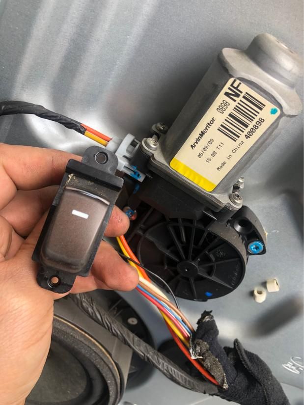 تعمیر نور بالا نورپایین بوق راهنما پژو ٢٠٦ ٢٠٧،٤٠٥|خدمات موتور و ماشین|تهران, کوی بیمه|دیوار