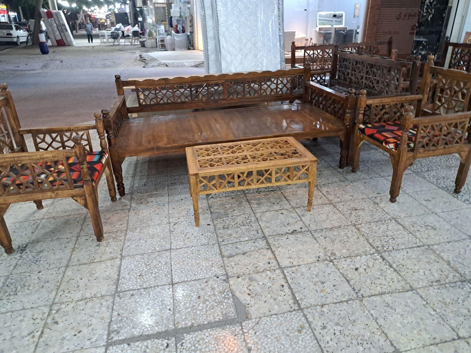 ت خ ت سنتی( تمام چوب روس )|مبلمان خانگی و میز عسلی|بوشهر, |دیوار