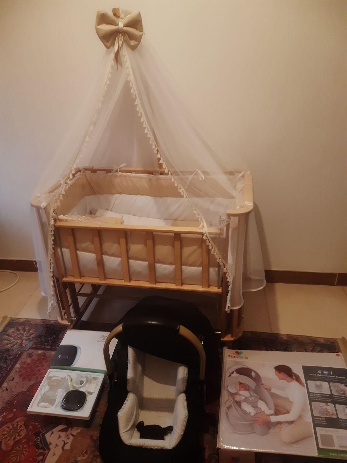تخت چوبی و نانو و کریر برقی بچه و شیردوش برقی|تخت و صندلی بچه|رشت, حمیدیان|دیوار