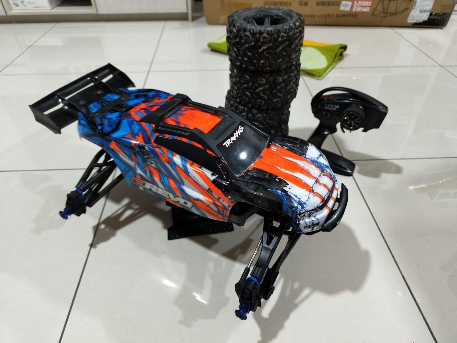 ماشین کنترلی traxxas Erevo Vxl|اسباب‌‌بازی|تهران, ونک|دیوار