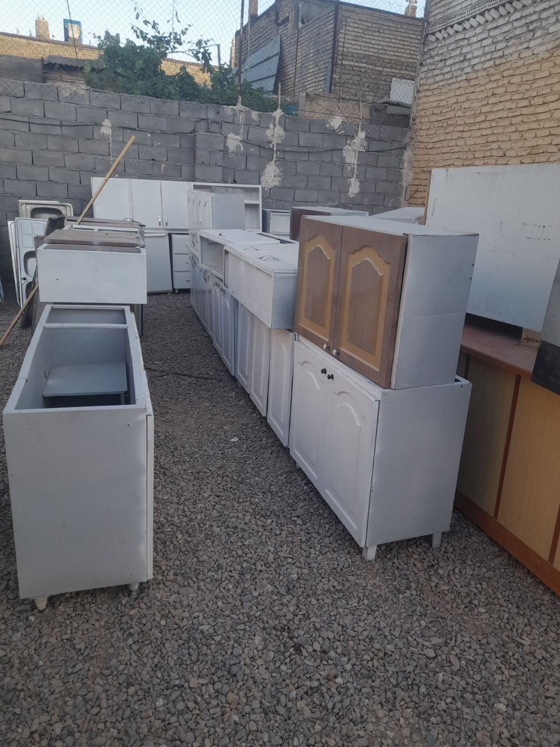 خرید و فروشنده کابینت فلزی دست دوم روبرو اوینی۲۲|مصالح و تجهیزات ساختمان|مشهد, شهید قربانی|دیوار