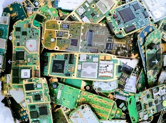 برد موبایل و کامپیوتر برد سبز|لوازم جانبی موبایل و تبلت|اراک, |دیوار