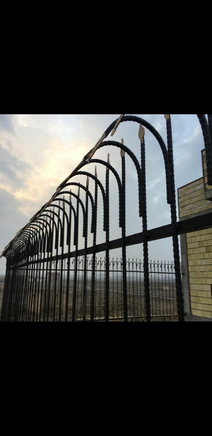 نرده حفاظ روی دیواری سرنیزه ای آبشاری|مصالح و تجهیزات ساختمان|ری, صالحآباد شرقی|دیوار