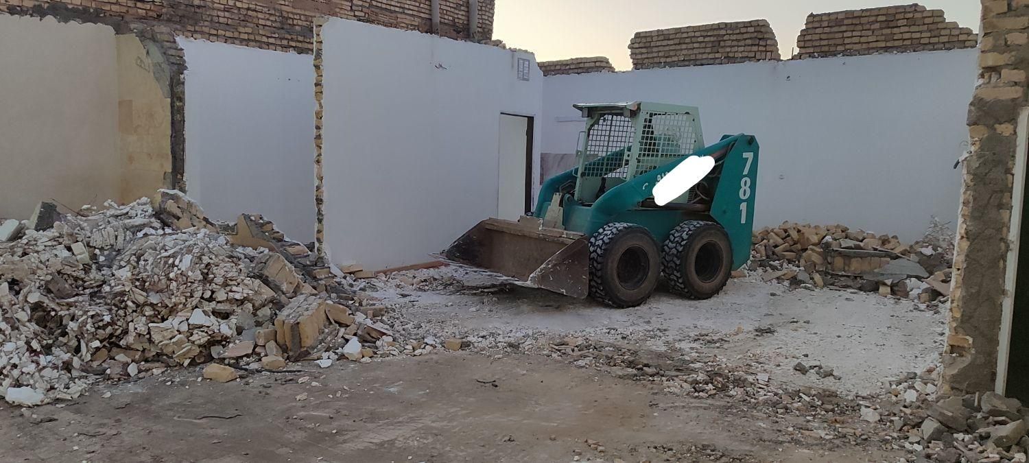 خاکبرداری با مینی لودر توماس بابکت تخریب نخاله خاک|خدمات حمل و نقل|مشهد, توس (بلوار توس)|دیوار