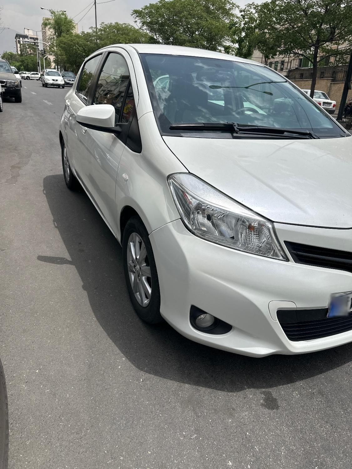 تویوتا یاریس هاچبک 1300cc، مدل ۲۰۱۲|خودرو سواری و وانت|تهران, پاسداران|دیوار
