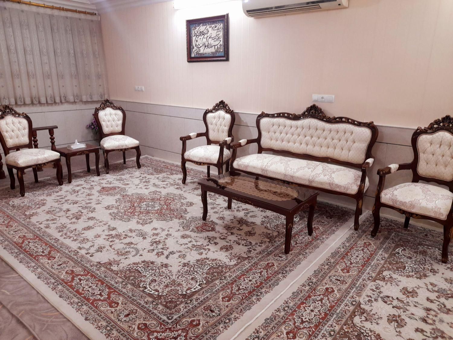 سوئیت آپارتمانی ودربست باپارکینگ*کولر گازی*مرکزشهر|اجارهٔ کوتاه‌مدت آپارتمان و سوئیت|کاشان, |دیوار