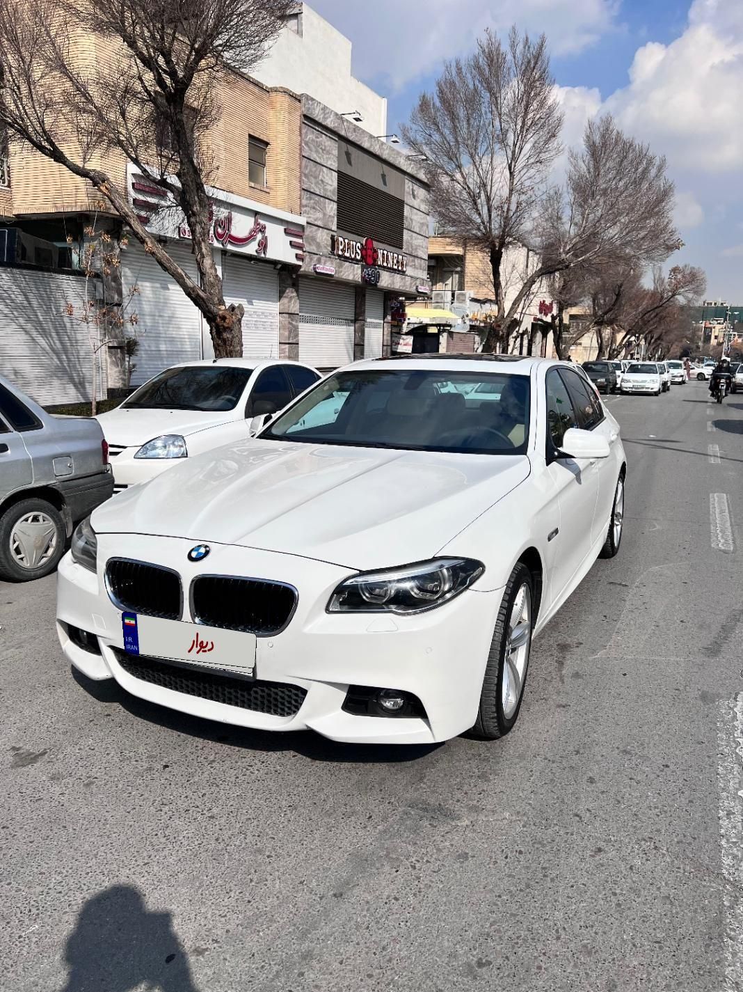 بی‌ام‌و سری 5 سدان 520i، مدل ۲۰۱۳|خودرو سواری و وانت|اصفهان, سعادت‌آباد|دیوار