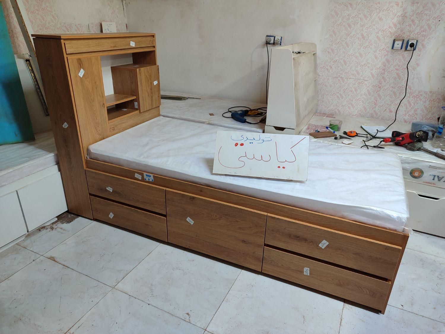 تخت یک نفره .سرویس خواب .تخت یک نیم نفره فلور|تخت و سرویس خواب|مشهد, گلبرگ شمالی|دیوار