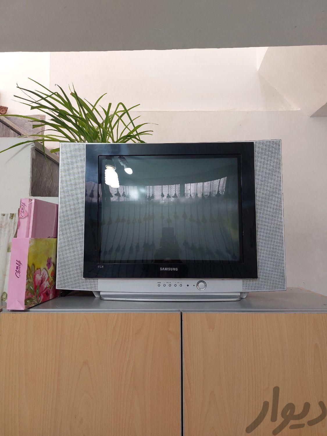 تلویزیون قدیمی سامسونگ به همراه گیرنده دیجیتال|سایر لوازم برقی|اردبیل, |دیوار