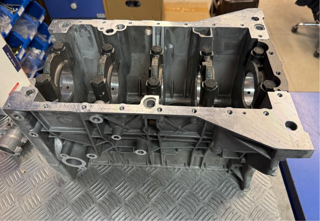 بلوک سیلندر و نیم موتور پژو 405 و 206 ایساکو|قطعات یدکی و لوازم جانبی|تهران, هروی|دیوار