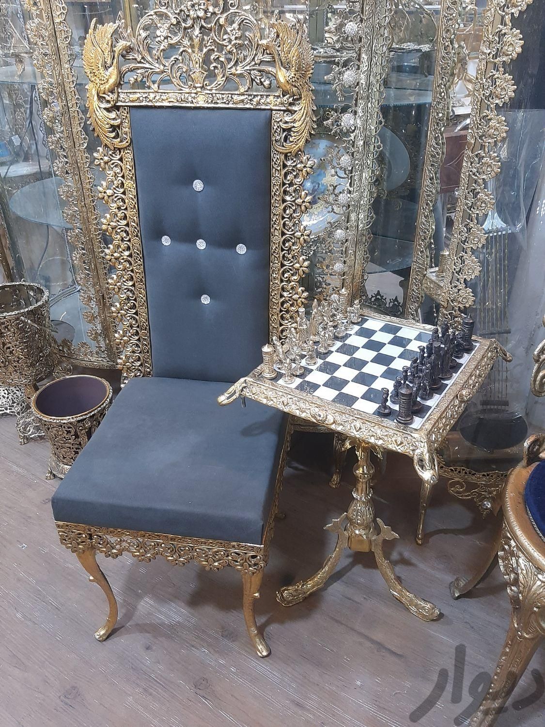 شطرنج برنجی با صندلی|صنایع دستی و سایر لوازم تزئینی|مشهد, سپاد|دیوار