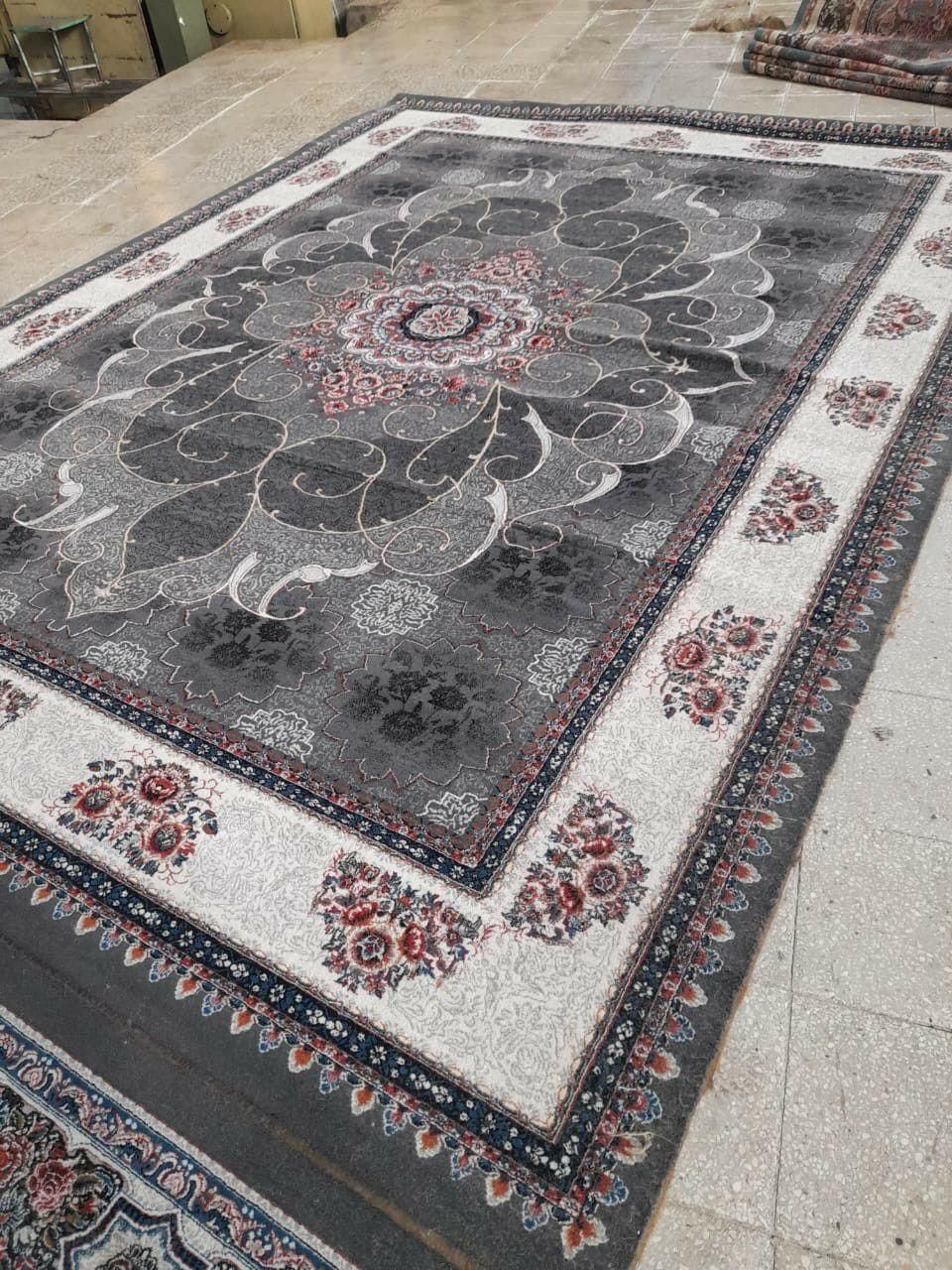 قالی فرش کارخانه ورشکست شده|فرش|کرمان, |دیوار