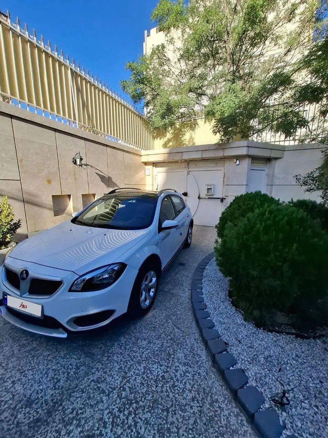 برلیانس کراس اتوماتیک 1650cc، مدل ۱۳۹۹|خودرو سواری و وانت|مشهد, سجاد شهر|دیوار