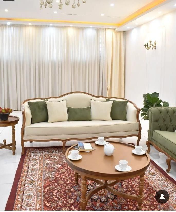 مبل تولیدی کلاسیک و راحتی|مبلمان خانگی و میز عسلی|بومهن, |دیوار