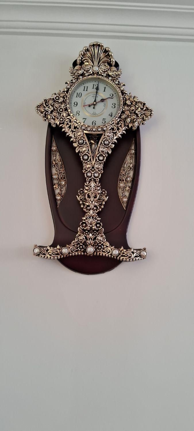 دوعددکمدومیزتیوی واینه وساعت درحدصفر|حراج|مهاباد (آذربایجان غربی), |دیوار