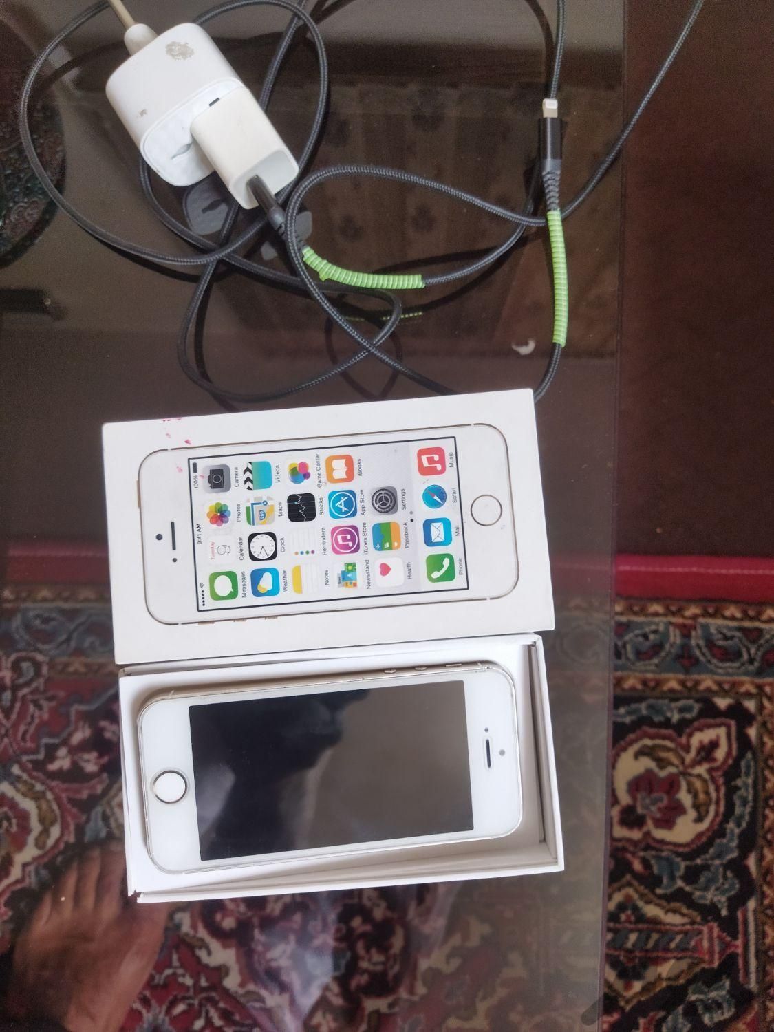 اپل iPhone 5 ۶۴ گیگابایت|موبایل|زرقان, |دیوار