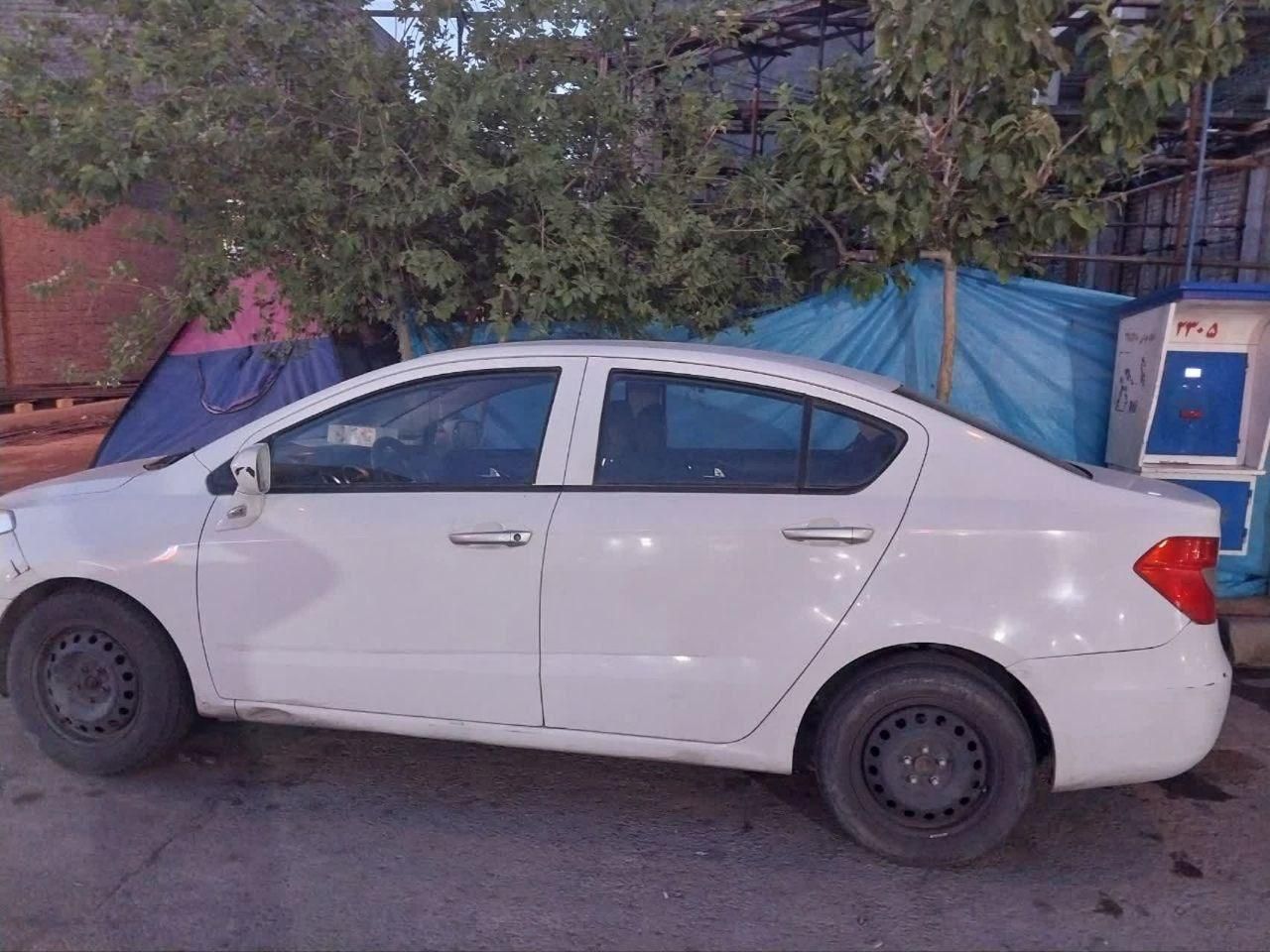 برلیانس H230 دنده ای سال ۹۷|خودرو سواری و وانت|قم, پردیسان|دیوار