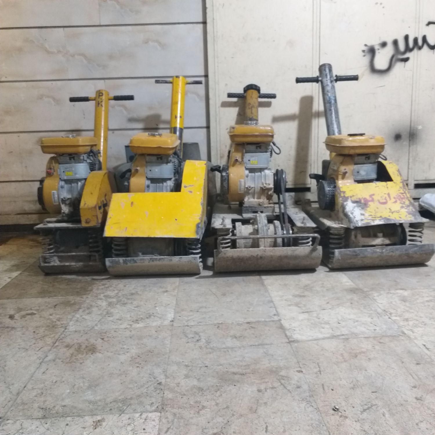 اجاره غلطک قلتک غلتک قلطک زمین کوب کاترکمپکتور|خدمات پیشه و مهارت|تهران, تهرانپارس شرقی|دیوار