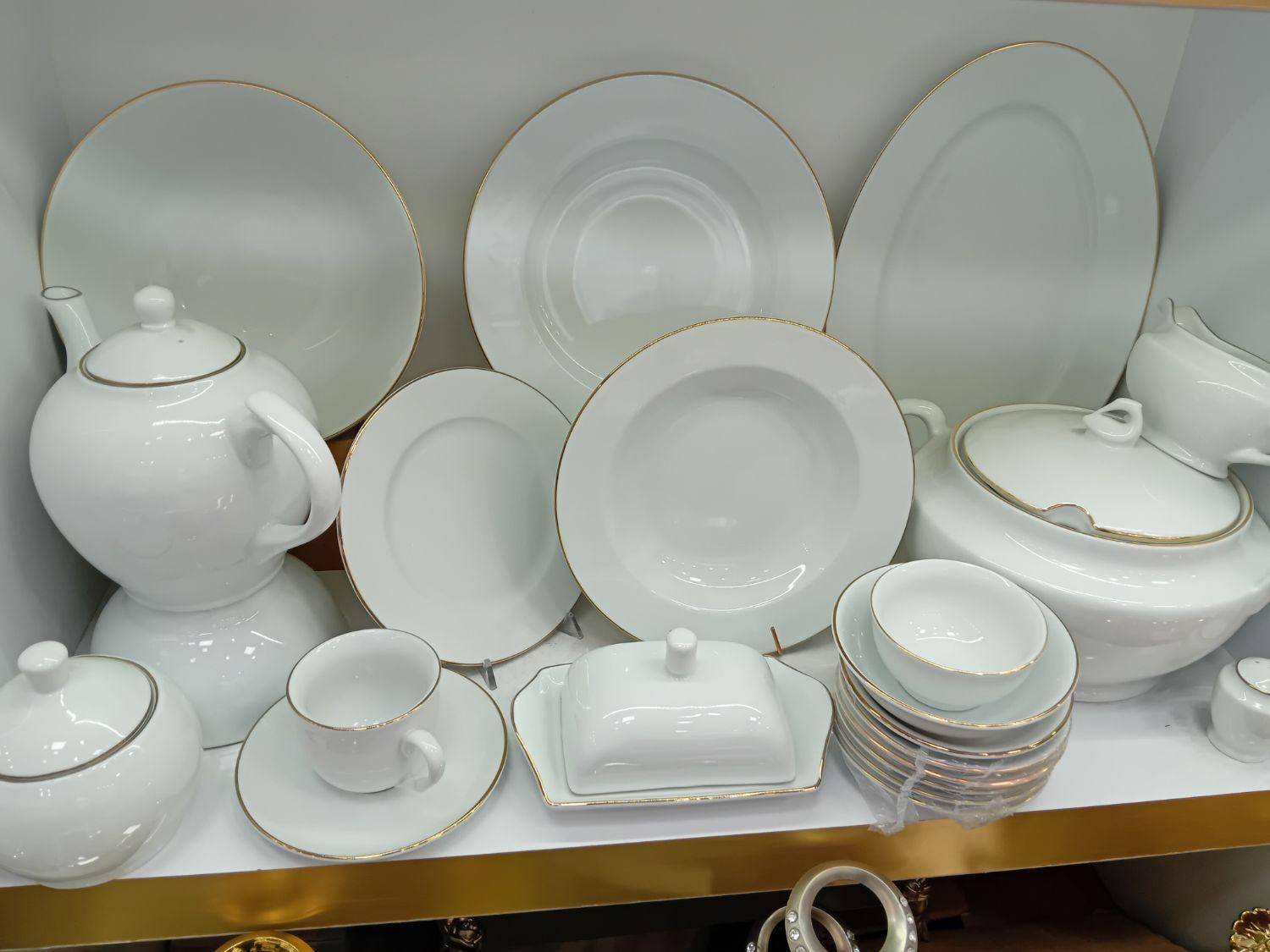 سرویس چینی لب طلا|ظروف سرو و پذیرایی|تبریز, |دیوار