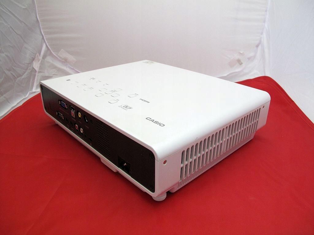 ویدیو پروژکتور ژاپنی با کیفیتی ده ها برابر از چینی|تلویزیون و پروژکتور|شیراز, ستارخان|دیوار