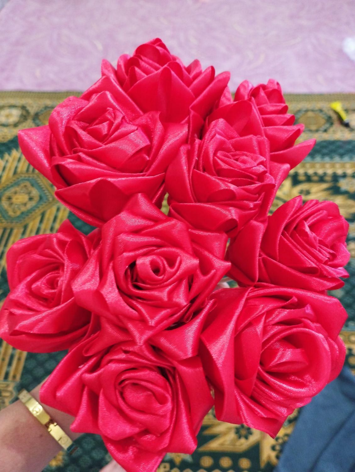 ساخت انواع گل های روبانی با رنگ دلخواه مشتری|گل مصنوعی|جهرم, |دیوار