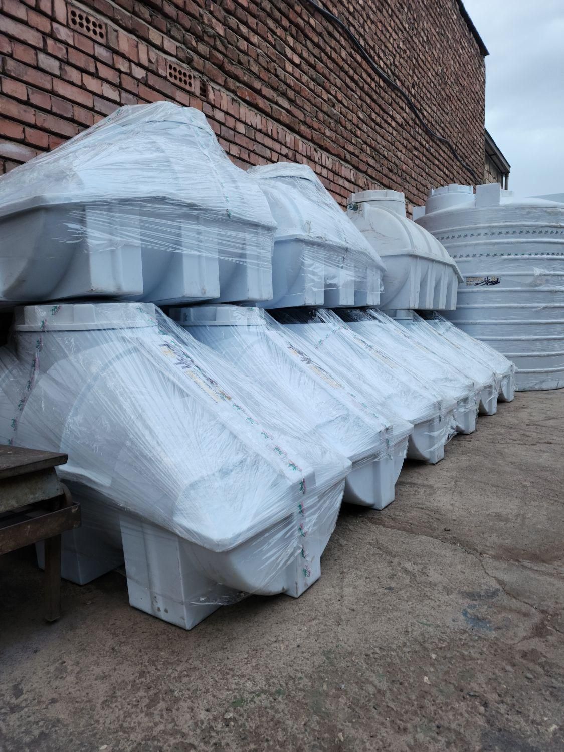 مخزن آب رادمهر پلاست با 12 سال گارانتی تعویض|مصالح و تجهیزات ساختمان|کرمان, |دیوار