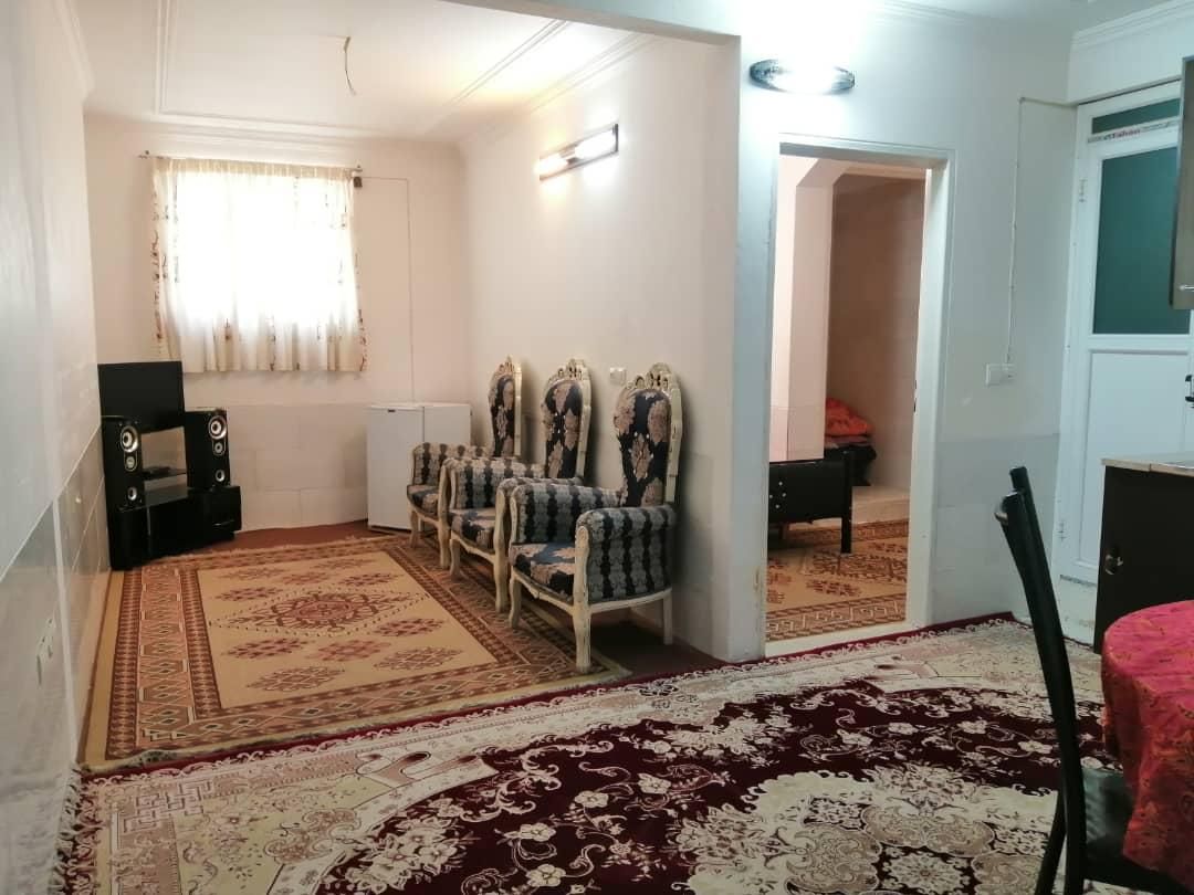 سوییت.منزل. سویت همکف با پارکینگ و کولر گازی|اجارهٔ کوتاه‌مدت آپارتمان و سوئیت|یزد, |دیوار