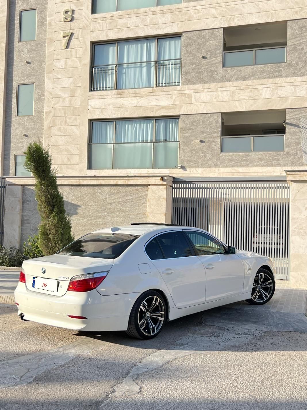 Bmw 520 مدل 2007|خودرو سواری و وانت|شیراز, قصرالدشت|دیوار