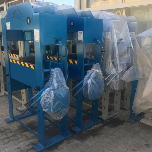 پرس هیدرولیک  در ابعاد و اندازه مختلف|ماشین‌آلات صنعتی|تهران, هفده شهریور|دیوار