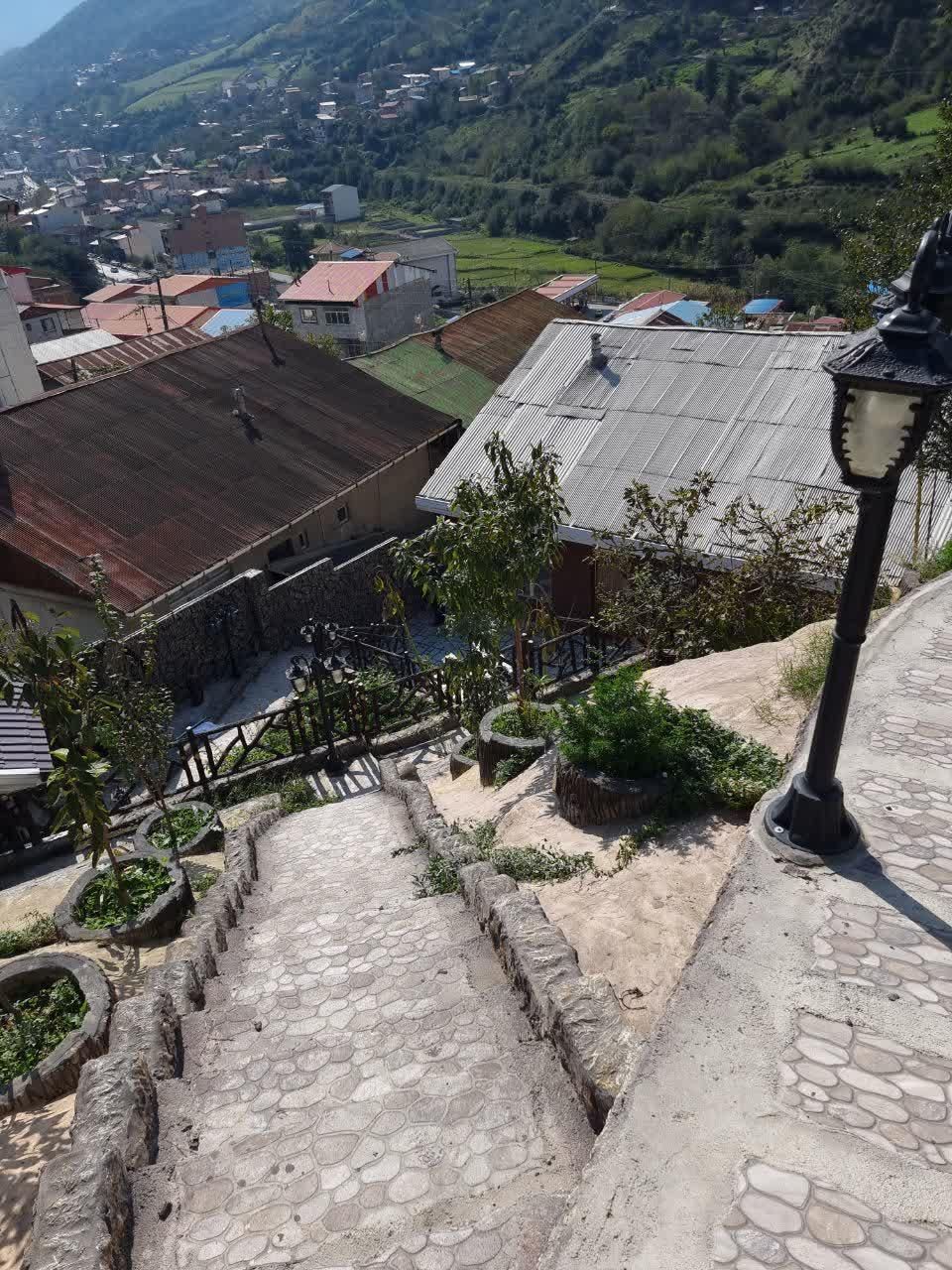 ویلا با ۵۰۰متر زمین حدودا و ۱۳۰متر بنا|فروش خانه و ویلا|پل سفید, |دیوار