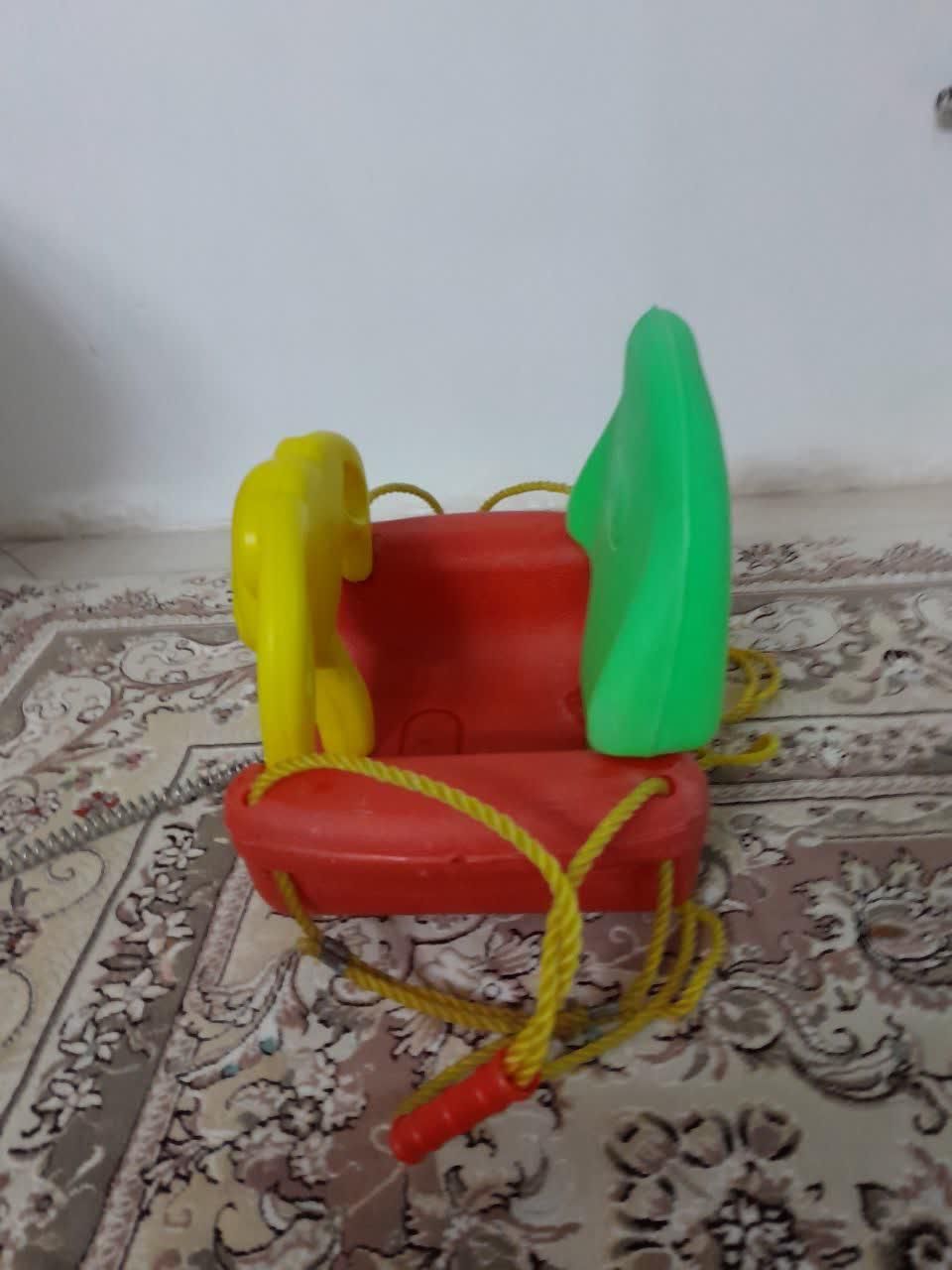 تاب سالم|اسباب‌بازی بچه|اصفهان, باغ فدک|دیوار