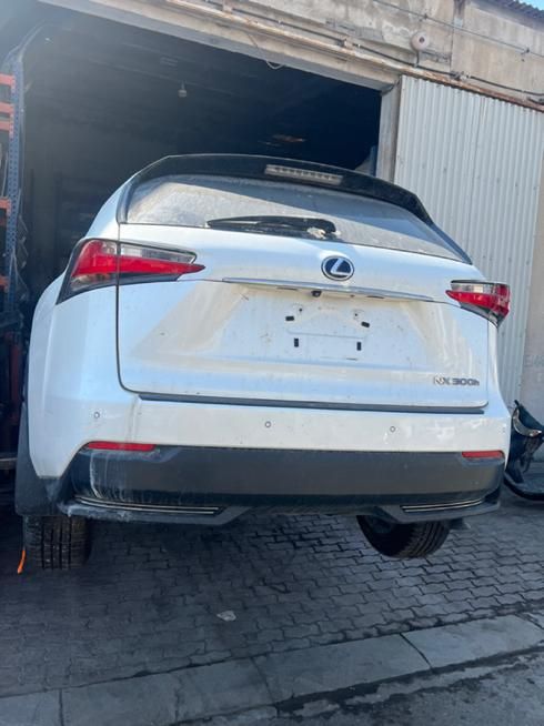 لکسوس nx سپر چراغ درب گلگیر باتری هیبرید داشبورد|قطعات یدکی و لوازم جانبی|تهران, آجودانیه|دیوار