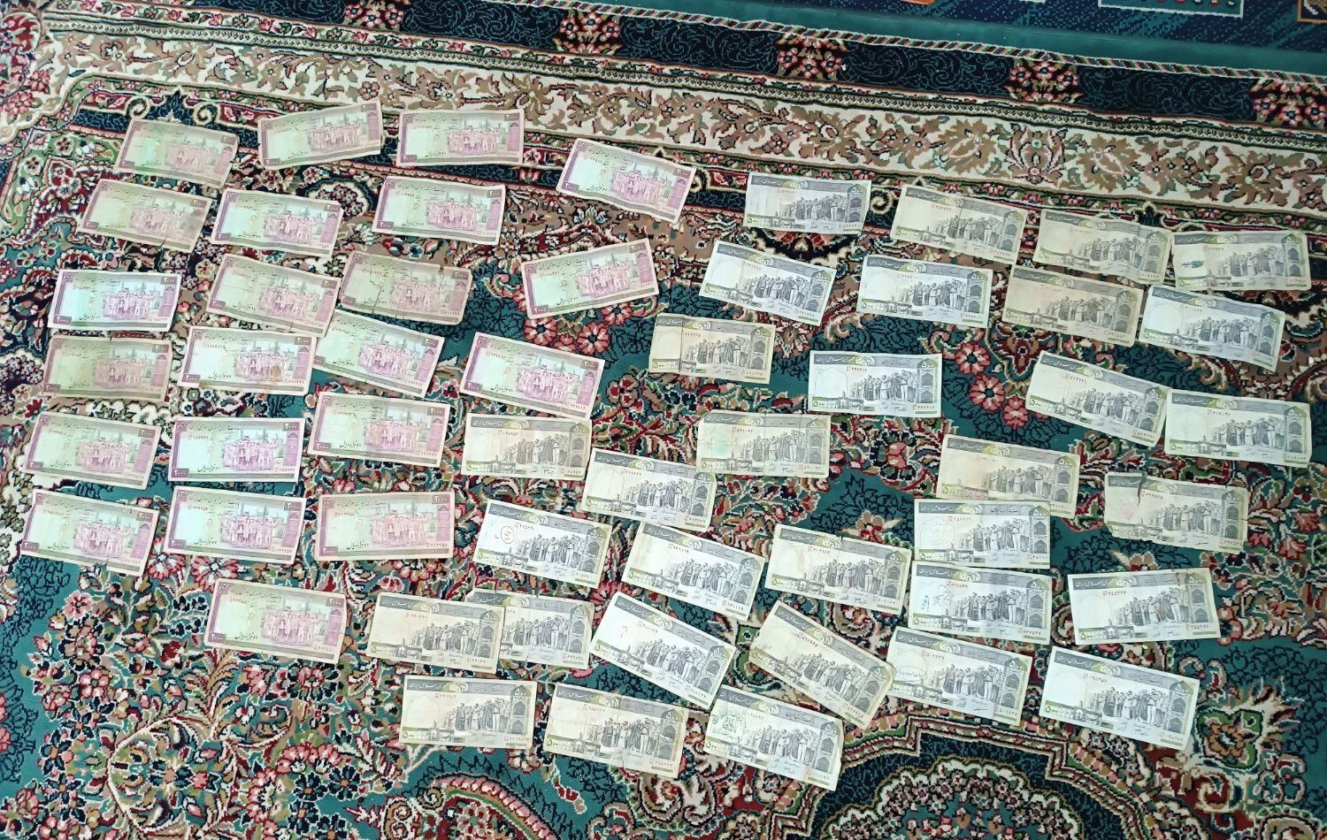 اسکناس قدیمی جمهوری تعداده زیادی|کلکسیون سکه، تمبر، اسکناس|تهران, یافت آباد جنوبی|دیوار