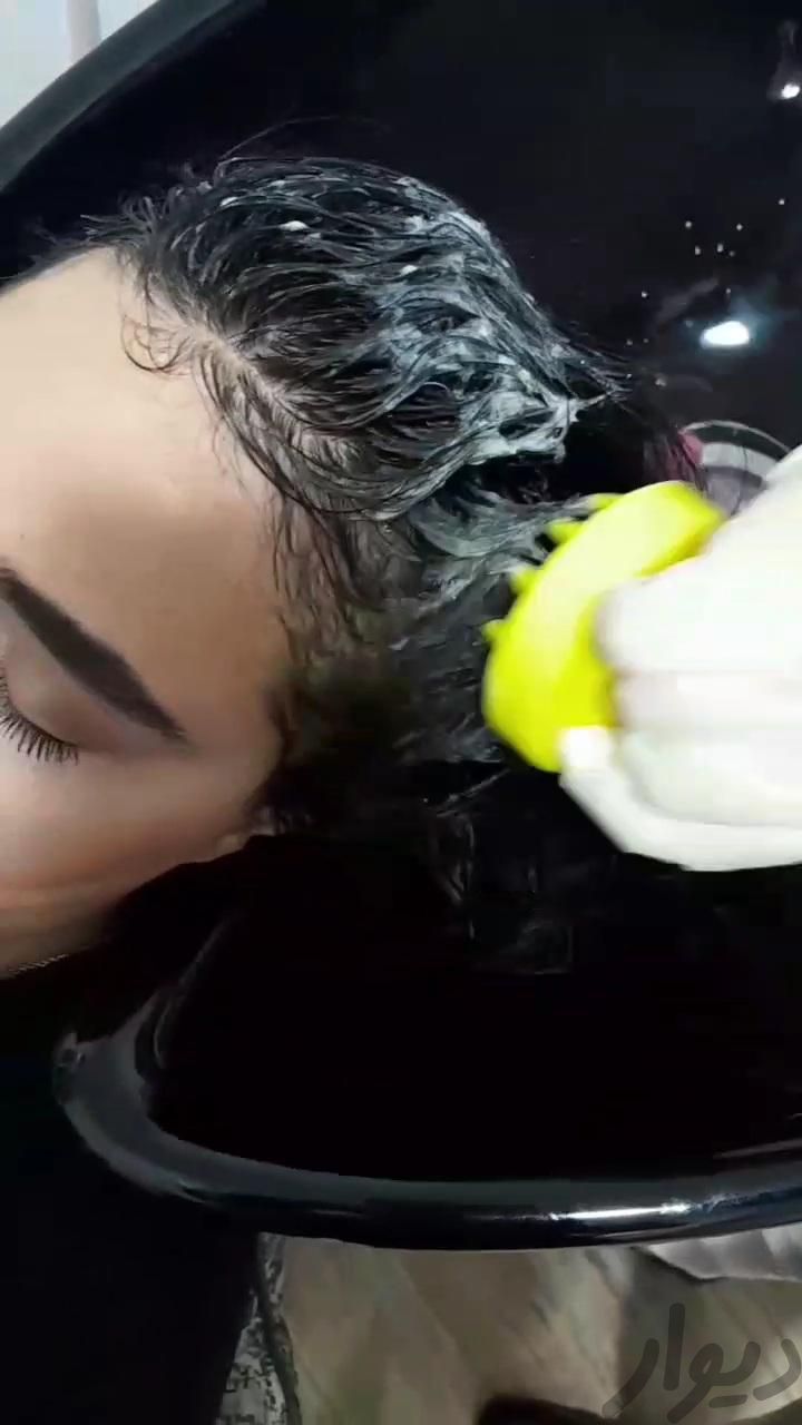 پاکسازی کف سر اسکراب اسکالپ سر|خدمات آرایشگری و زیبایی|تهران, شهرک نفت (منطقه ۱)|دیوار