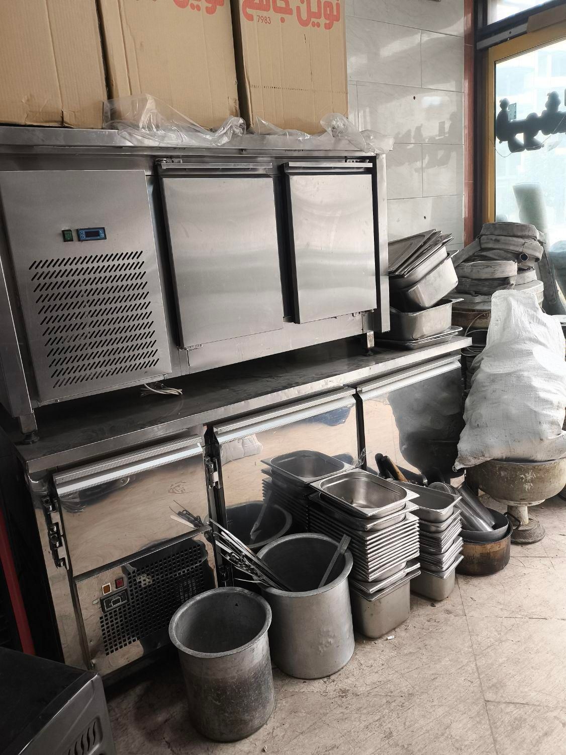 فروش و خریدار تجهیزات رستوران کافه لبنیاتی|کافیشاپ و رستوران|کرج, کوی مدرس|دیوار