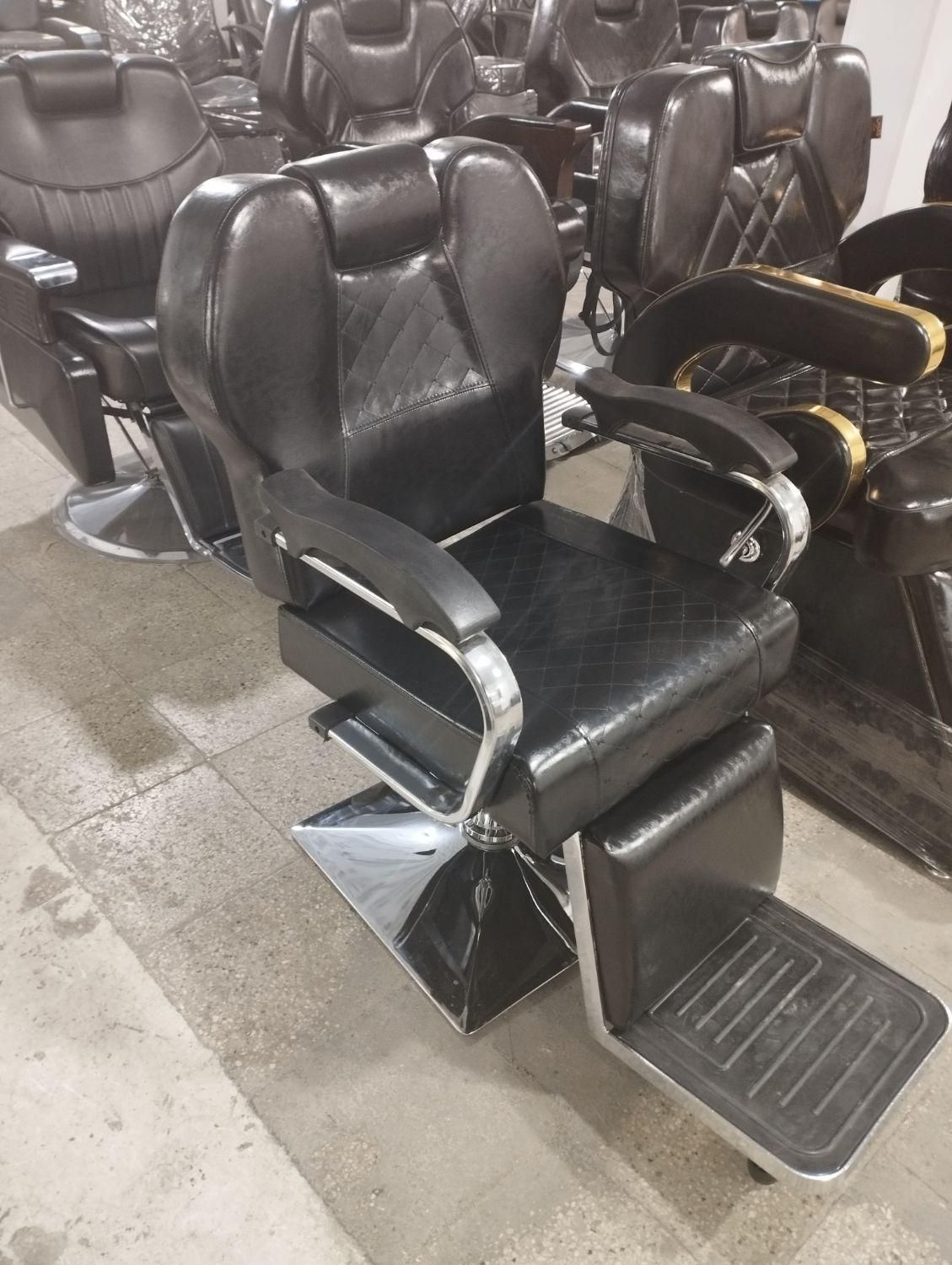 تخت فورتیک|آرایشگاه و سالن‌های زیبایی|مشهد, گلبرگ شمالی|دیوار