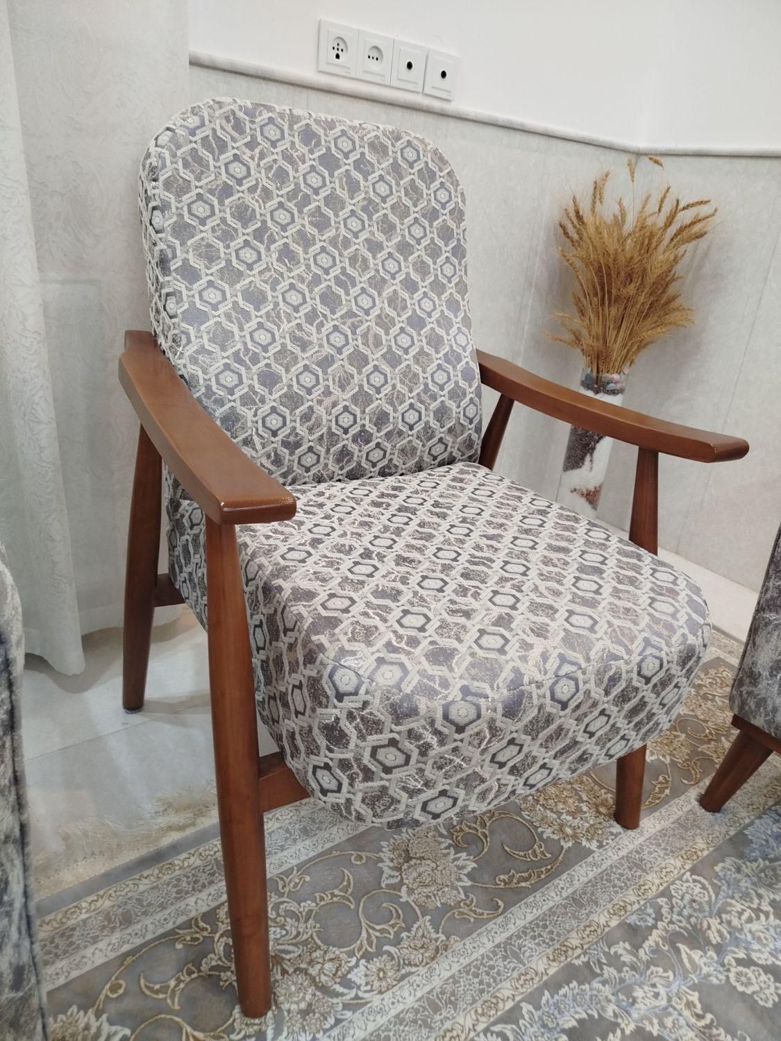 تعمیرات مبلمان و دوخت کاور مبل|مبلمان خانگی و میز عسلی|اردکان, |دیوار