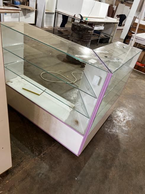 پیشخوان دولت و فروشگاه دکور ۱۴۴۱ ‌ویترین مغازه|فروشگاه و مغازه|کرج, کمال‌شهر|دیوار