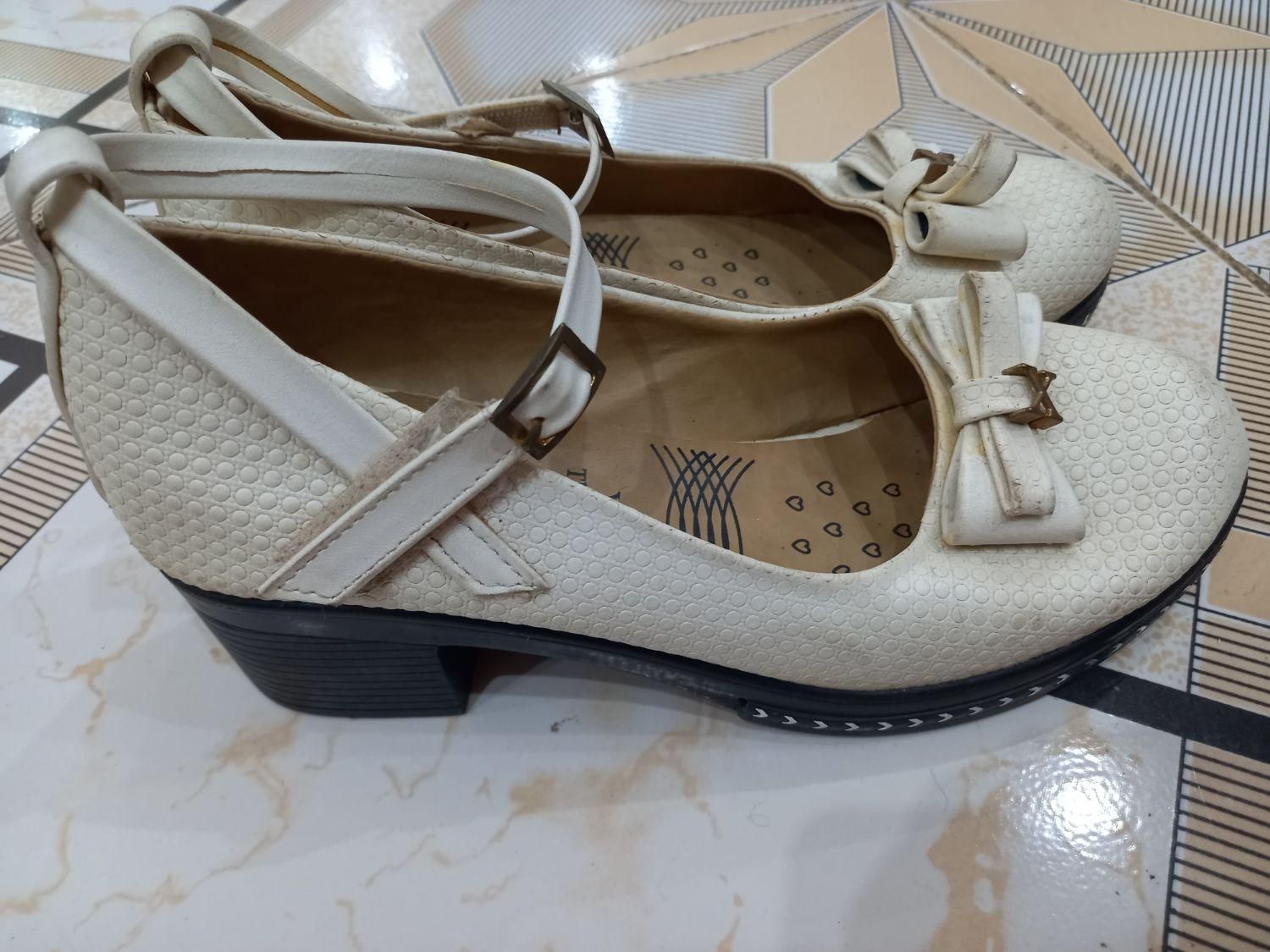 کفش دخترانه تابستانی سایز ۳۷ در حد نو|کفش و لباس بچه|رشت, استقامت ۱|دیوار