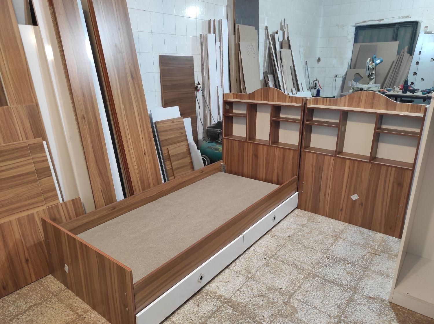 تخت خواب یک نفره با کیفیت بالا|تخت و سرویس خواب|خمینی‌شهر, |دیوار