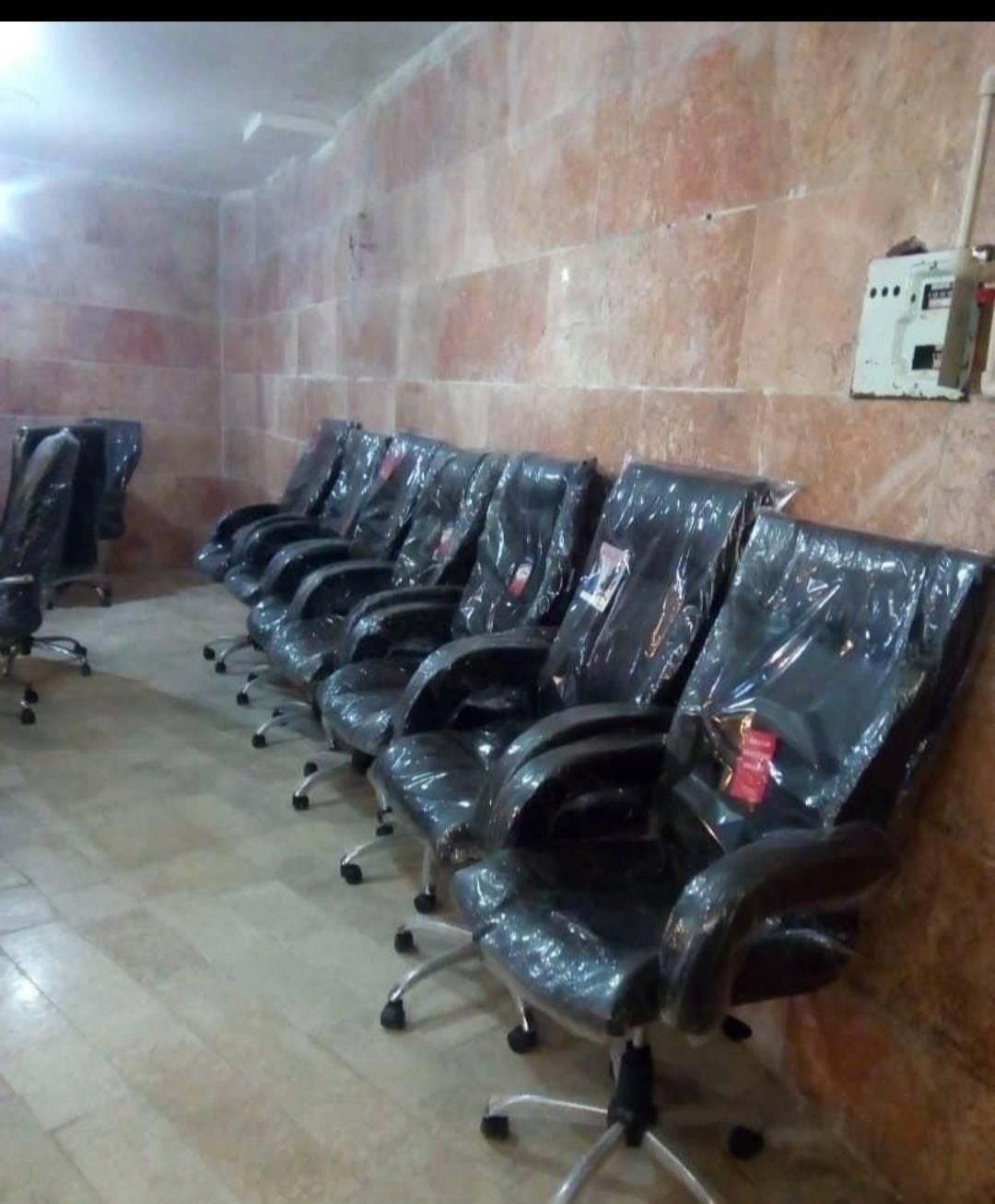 میز و صندلی گردون اداری|مبلمان اداری|مشهد, وحید|دیوار