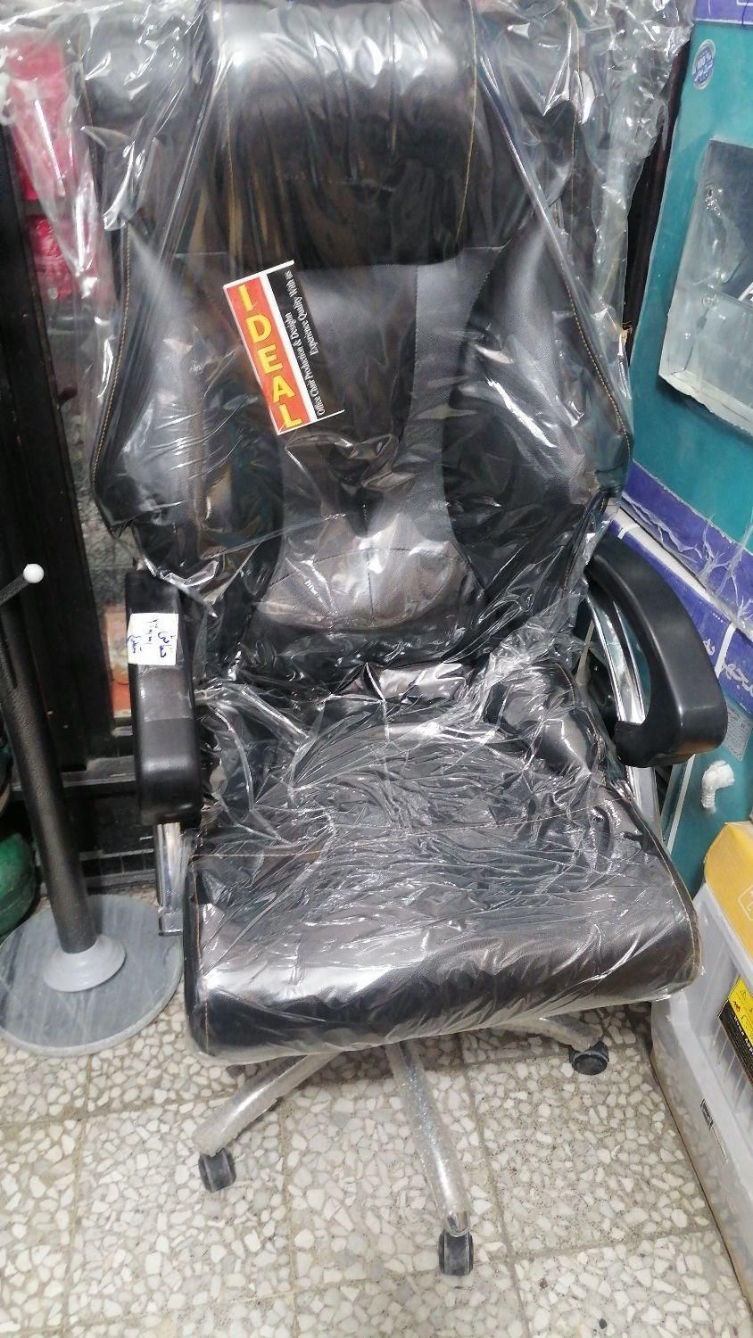 صندلی اداری چرخدار نو|دفتر کار|اصفهان, پوریای ولی|دیوار