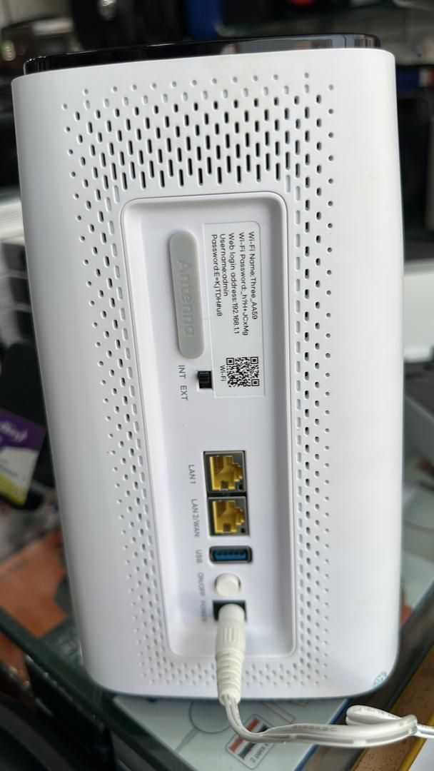 مودم سیمکارتی  تری  5G ساخت  انگلستان|مودم و تجهیزات شبکه|اصفهان, خرم|دیوار