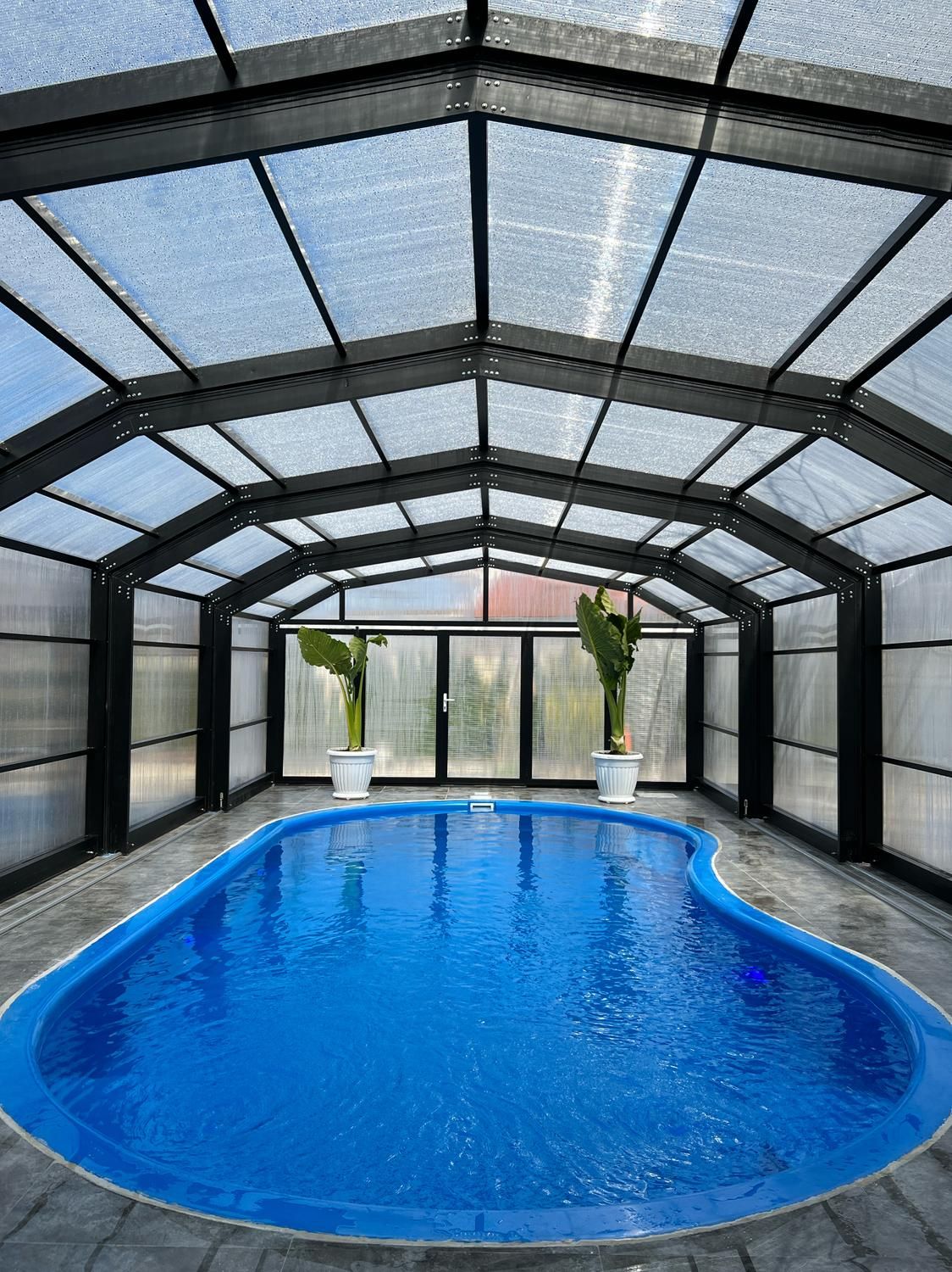 ویلاباغ جزیره ( استخردار )|اجارهٔ کوتاه‌مدت ویلا و باغ|بندر انزلی, قلم گوده|دیوار