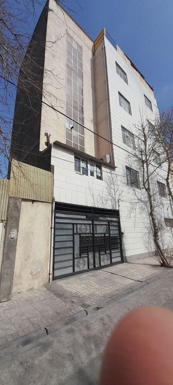اپارتمان دو خواب ۱۱۰ متر طبقه چهارم با آسانسور|فروش آپارتمان|مشهد, هفده شهریور|دیوار