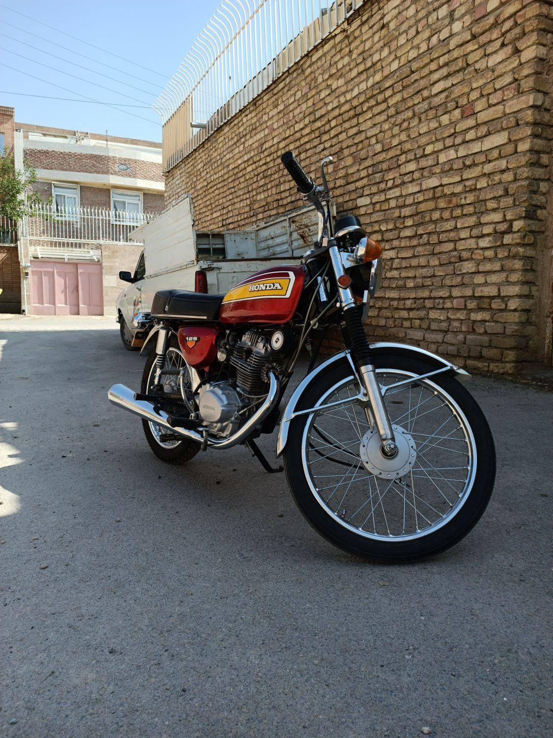 هوندا سی بی CB125کلاسیک وکلکسیونی،کاوازاکی،سوزوکی|موتورسیکلت|اصفهان, ملک‌شهر|دیوار