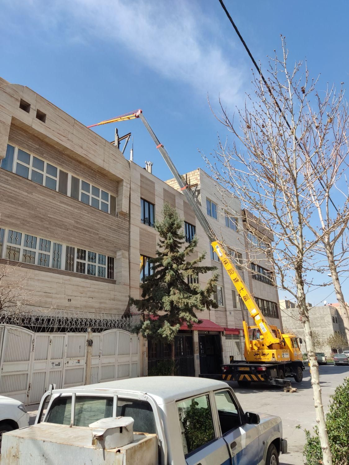 جرثقیل‌ جهت اجاره روزانه از 7 تن تا 50 تن|خدمات حمل و نقل|مشهد, انقلاب|دیوار