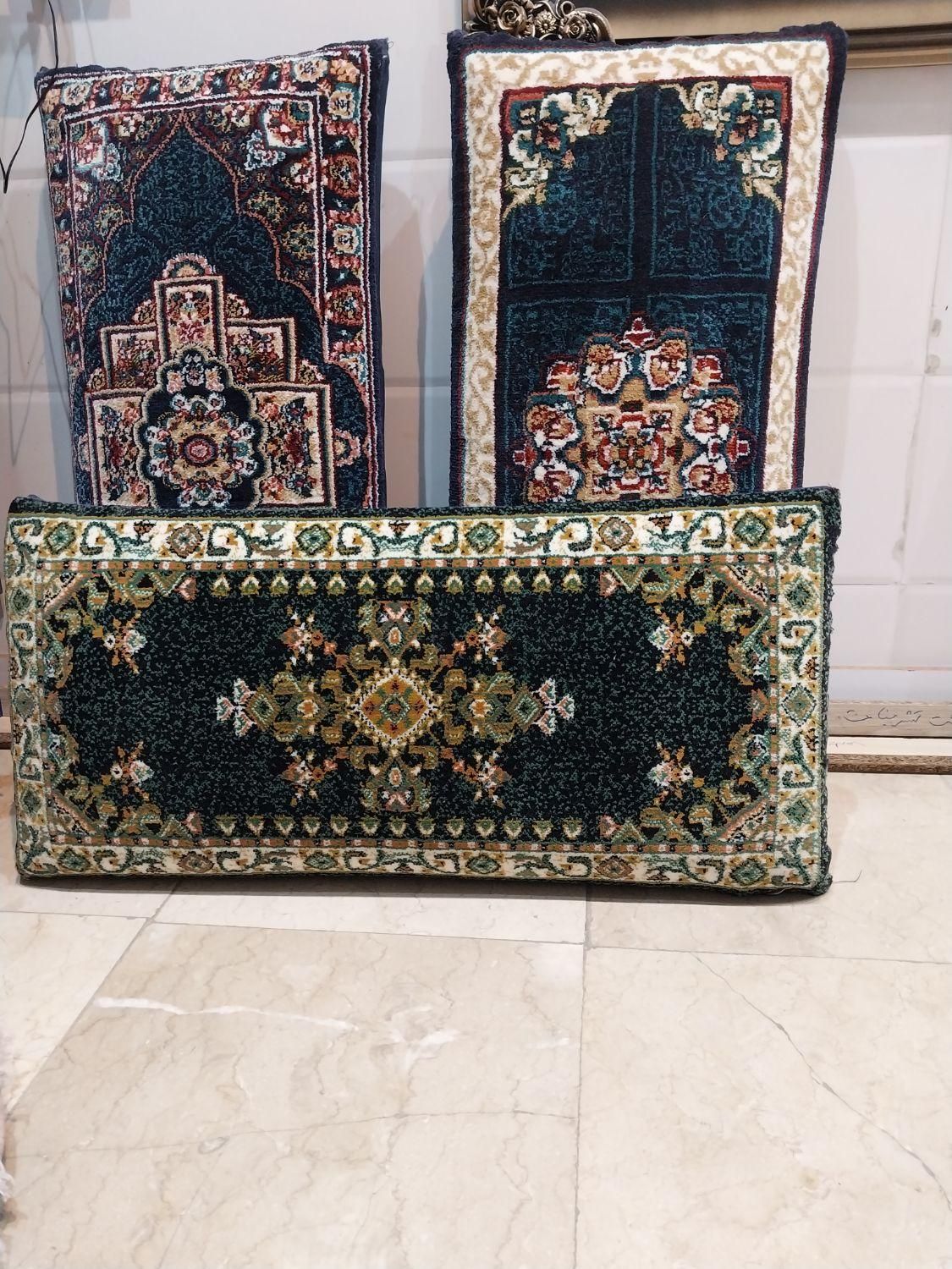 پشتی سالم و نو و اکبند مدل شهر فرش نگارین|پشتی|مشهد, امیر|دیوار